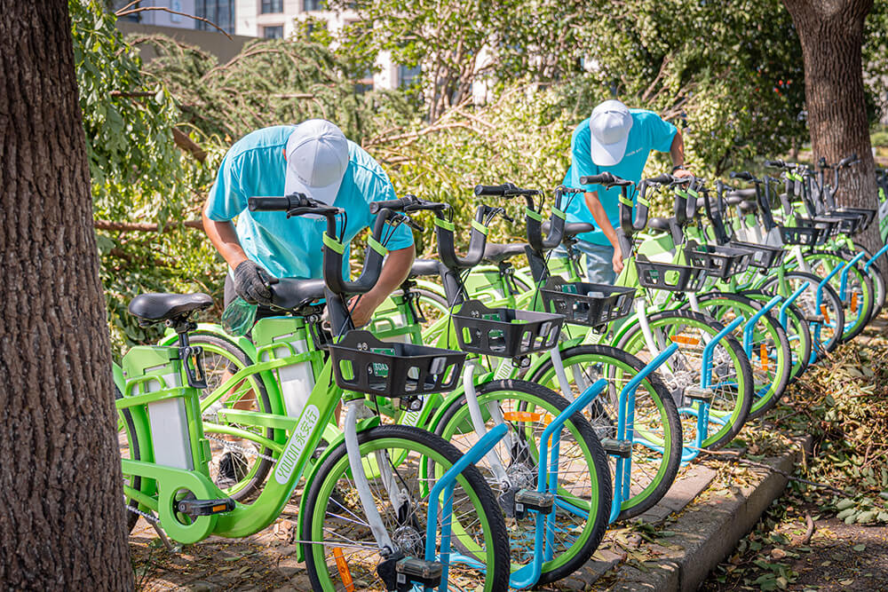 公司派出百人維保團(tuán)隊(duì)保障車(chē)輛使用